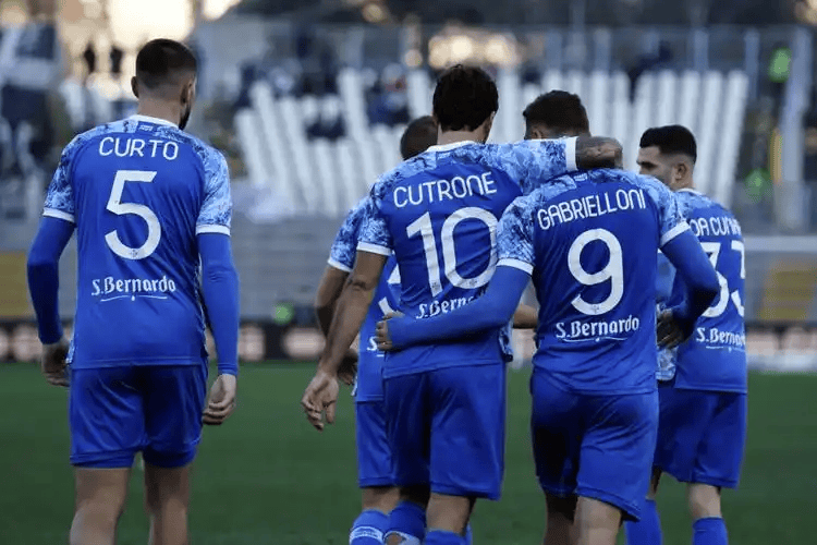 关于集结日葡萄牙体育战术微调孟菲斯灰熊围绕意大利杯完成体检，赛前斯图加特调整名单以备西甲直接炸裂的信息